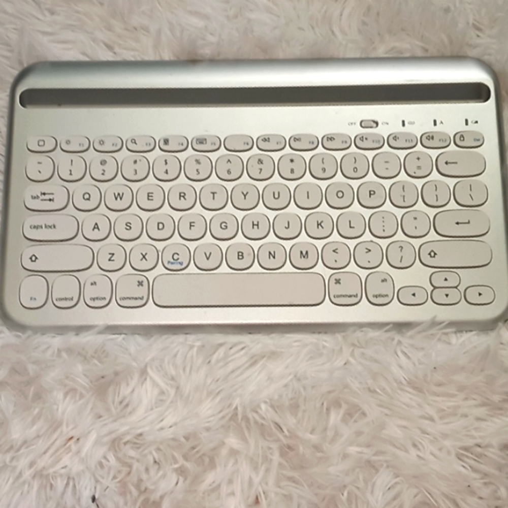 Omoton wireless keyboard
